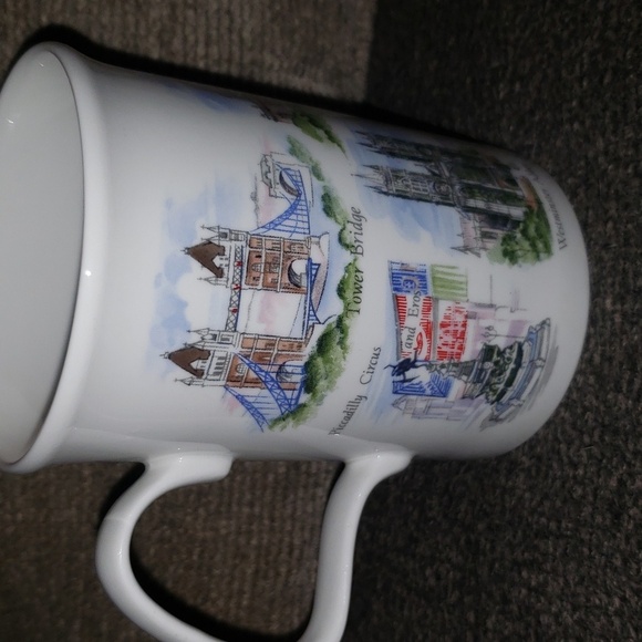 London England  SOUVENIRS COFFEE MUG BONE CHINA HISTORICAL LONDON LANDMARKS 10oz - Picture 3 of 5